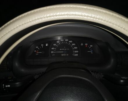 Красный Опель Астра, объемом двигателя 1.4 л и пробегом 350 тыс. км за 1700 $, фото 4 на Automoto.ua