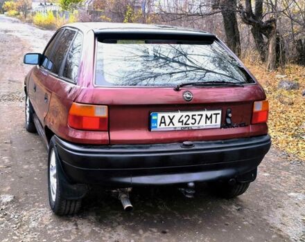 Красный Опель Астра, объемом двигателя 1.8 л и пробегом 200 тыс. км за 905 $, фото 7 на Automoto.ua