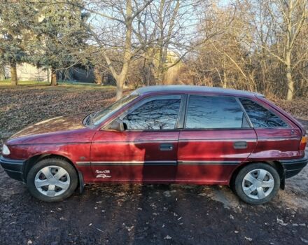 Красный Опель Астра, объемом двигателя 1.4 л и пробегом 350 тыс. км за 1700 $, фото 2 на Automoto.ua