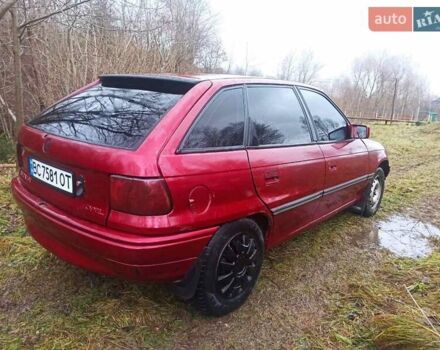 Красный Опель Астра, объемом двигателя 1.6 л и пробегом 100 тыс. км за 1150 $, фото 14 на Automoto.ua