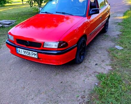 Красный Опель Астра, объемом двигателя 1.6 л и пробегом 200 тыс. км за 1850 $, фото 6 на Automoto.ua