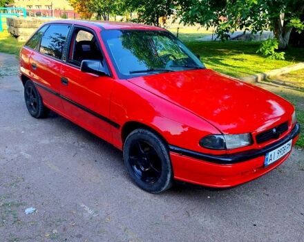 Красный Опель Астра, объемом двигателя 1.6 л и пробегом 200 тыс. км за 1850 $, фото 1 на Automoto.ua