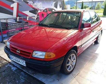Красный Опель Астра, объемом двигателя 1.6 л и пробегом 338 тыс. км за 1150 $, фото 3 на Automoto.ua