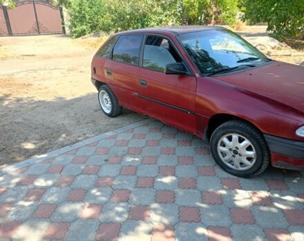 Красный Опель Астра, объемом двигателя 1.4 л и пробегом 396 тыс. км за 700 $, фото 5 на Automoto.ua