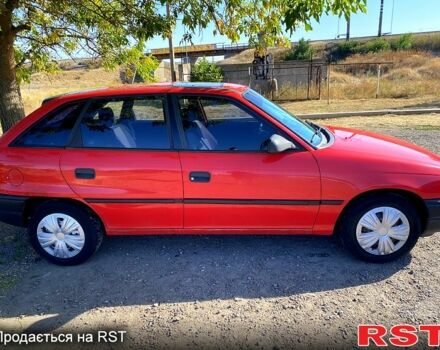 Червоний Опель Астра, об'ємом двигуна 1.4 л та пробігом 348 тис. км за 2500 $, фото 3 на Automoto.ua