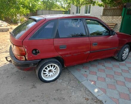Красный Опель Астра, объемом двигателя 1.4 л и пробегом 396 тыс. км за 700 $, фото 1 на Automoto.ua