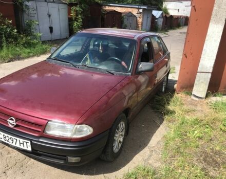 Красный Опель Астра, объемом двигателя 1.6 л и пробегом 320 тыс. км за 1200 $, фото 2 на Automoto.ua