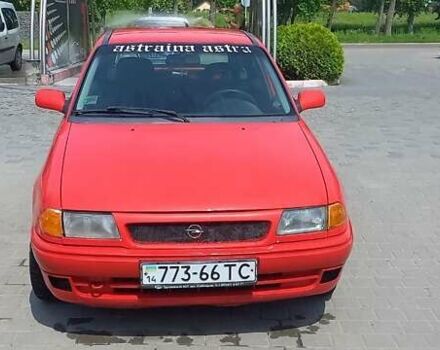Красный Опель Астра, объемом двигателя 1.6 л и пробегом 300 тыс. км за 1100 $, фото 19 на Automoto.ua