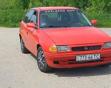 Красный Опель Астра, объемом двигателя 1.6 л и пробегом 300 тыс. км за 1100 $, фото 3 на Automoto.ua