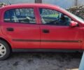 Красный Опель Астра, объемом двигателя 1.8 л и пробегом 255 тыс. км за 3000 $, фото 1 на Automoto.ua