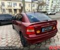 Красный Опель Астра, объемом двигателя 16 л и пробегом 350 тыс. км за 2100 $, фото 6 на Automoto.ua