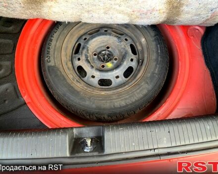 Красный Опель Астра, объемом двигателя 1.7 л и пробегом 192 тыс. км за 2350 $, фото 5 на Automoto.ua