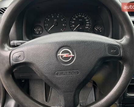 Красный Опель Астра, объемом двигателя 1.6 л и пробегом 294 тыс. км за 3699 $, фото 11 на Automoto.ua