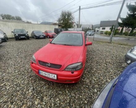 Красный Опель Астра, объемом двигателя 1.8 л и пробегом 300 тыс. км за 2200 $, фото 2 на Automoto.ua