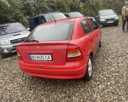 Красный Опель Астра, объемом двигателя 1.8 л и пробегом 300 тыс. км за 2200 $, фото 4 на Automoto.ua