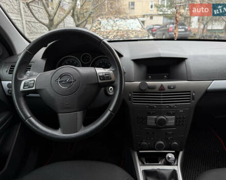Червоний Опель Астра, об'ємом двигуна 1.4 л та пробігом 172 тис. км за 5200 $, фото 9 на Automoto.ua