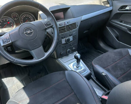 Красный Опель Астра, объемом двигателя 1.6 л и пробегом 140 тыс. км за 4700 $, фото 5 на Automoto.ua
