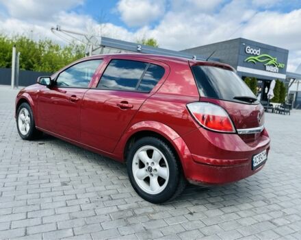 Красный Опель Астра, объемом двигателя 1.2 л и пробегом 210 тыс. км за 4500 $, фото 1 на Automoto.ua