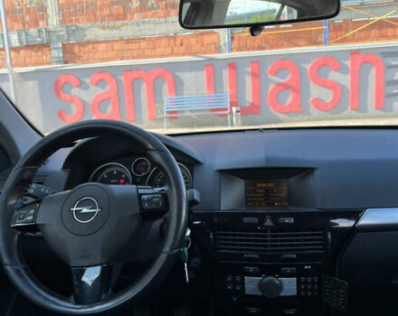 Красный Опель Астра, объемом двигателя 1.69 л и пробегом 300 тыс. км за 4199 $, фото 25 на Automoto.ua