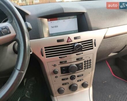 Красный Опель Астра, объемом двигателя 1.6 л и пробегом 198 тыс. км за 5400 $, фото 10 на Automoto.ua