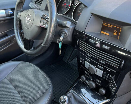 Красный Опель Астра, объемом двигателя 1.69 л и пробегом 300 тыс. км за 4199 $, фото 21 на Automoto.ua