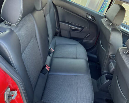 Красный Опель Астра, объемом двигателя 1.69 л и пробегом 300 тыс. км за 4199 $, фото 15 на Automoto.ua