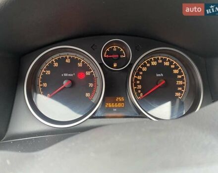 Червоний Опель Астра, об'ємом двигуна 1.8 л та пробігом 266 тис. км за 5300 $, фото 3 на Automoto.ua