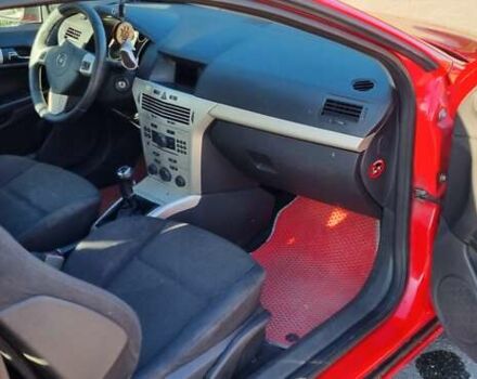 Красный Опель Астра, объемом двигателя 1.8 л и пробегом 262 тыс. км за 3400 $, фото 11 на Automoto.ua