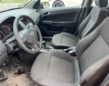 Красный Опель Астра, объемом двигателя 1.7 л и пробегом 220 тыс. км за 2450 $, фото 14 на Automoto.ua