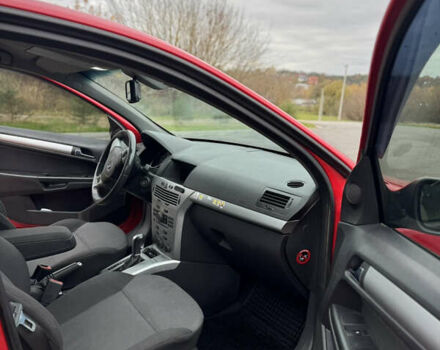 Опель Астра 2009 у Рівному на Automoto.ua Червоний Опель Астра, об'ємом двигуна 1.8 л та пробігом 165 тис. км за 4750 $, фото 6 на Automoto.ua