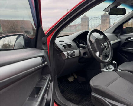 Опель Астра 2009 у Рівному на Automoto.ua Червоний Опель Астра, об'ємом двигуна 1.8 л та пробігом 165 тис. км за 4750 $, фото 11 на Automoto.ua