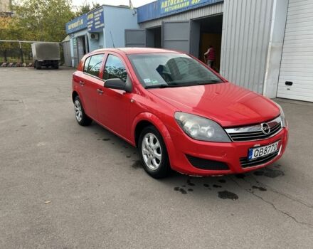 Красный Опель Астра, объемом двигателя 1.7 л и пробегом 220 тыс. км за 2450 $, фото 2 на Automoto.ua