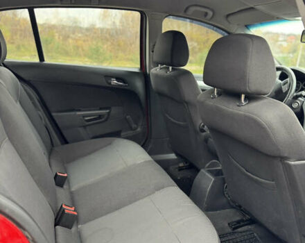 Опель Астра 2009 у Рівному на Automoto.ua Червоний Опель Астра, об'ємом двигуна 1.8 л та пробігом 165 тис. км за 4750 $, фото 9 на Automoto.ua