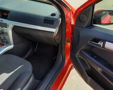 Красный Опель Астра, объемом двигателя 1.8 л и пробегом 123 тыс. км за 6300 $, фото 8 на Automoto.ua