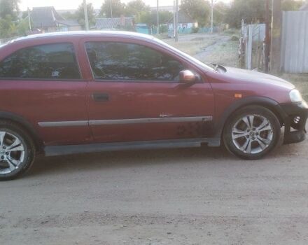 Красный Опель Астра, объемом двигателя 1.8 л и пробегом 150 тыс. км за 1201 $, фото 4 на Automoto.ua