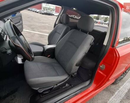 Красный Опель Астра, объемом двигателя 1.6 л и пробегом 220 тыс. км за 3300 $, фото 14 на Automoto.ua