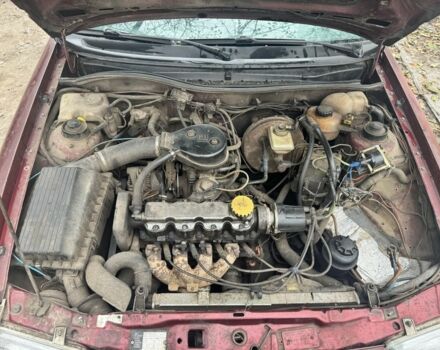 Красный Опель Астра, объемом двигателя 1.6 л и пробегом 492 тыс. км за 600 $, фото 7 на Automoto.ua