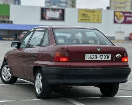 Красный Опель Астра, объемом двигателя 1.6 л и пробегом 400 тыс. км за 1299 $, фото 4 на Automoto.ua