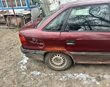 Красный Опель Астра, объемом двигателя 1.6 л и пробегом 492 тыс. км за 600 $, фото 3 на Automoto.ua