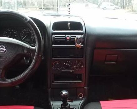 Червоний Опель Астра, об'ємом двигуна 1.4 л та пробігом 207 тис. км за 2500 $, фото 6 на Automoto.ua