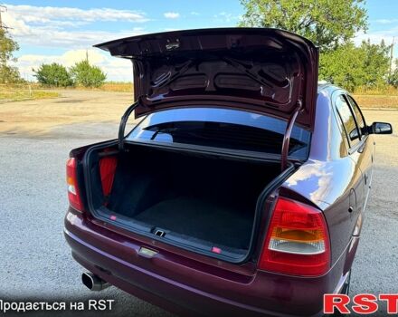 Опель Астра 2006 в Новом Буге на Automoto.ua Красный Опель Астра, объемом двигателя 1.4 л и пробегом 195 тыс. км за 4200 $, фото 9 на Automoto.ua