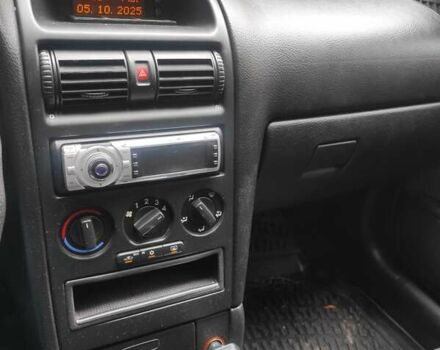 Опель Астра 2007 в Сумах на Automoto.ua Красный Опель Астра, объемом двигателя 1.6 л и пробегом 125 тыс. км за 4900 $, фото 10 на Automoto.ua