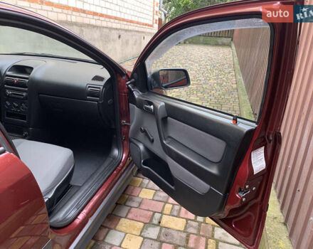 Красный Опель Астра, объемом двигателя 0 л и пробегом 88 тыс. км за 5000 $, фото 39 на Automoto.ua