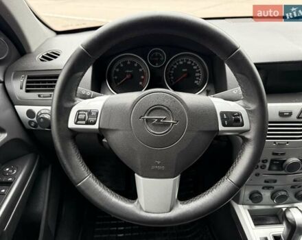 Красный Опель Астра, объемом двигателя 1.8 л и пробегом 215 тыс. км за 4950 $, фото 63 на Automoto.ua