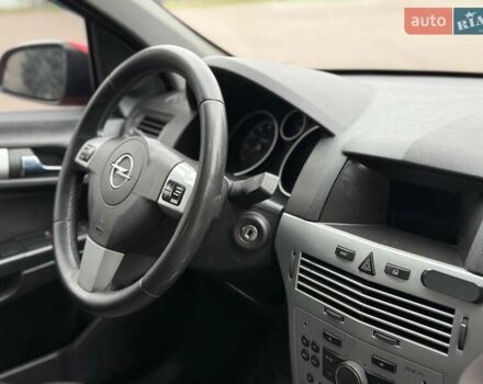 Красный Опель Астра, объемом двигателя 1.8 л и пробегом 215 тыс. км за 4950 $, фото 45 на Automoto.ua