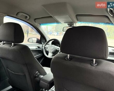 Красный Опель Астра, объемом двигателя 1.8 л и пробегом 215 тыс. км за 4950 $, фото 43 на Automoto.ua