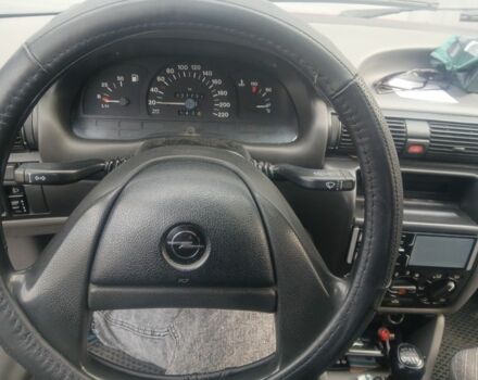 Красный Опель Астра, объемом двигателя 1.6 л и пробегом 307 тыс. км за 1800 $, фото 3 на Automoto.ua