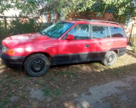 Красный Опель Астра, объемом двигателя 1.6 л и пробегом 300 тыс. км за 1000 $, фото 1 на Automoto.ua