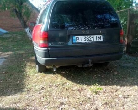 Красный Опель Астра, объемом двигателя 1.6 л и пробегом 300 тыс. км за 1000 $, фото 2 на Automoto.ua