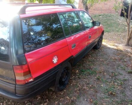 Красный Опель Астра, объемом двигателя 1.6 л и пробегом 300 тыс. км за 1000 $, фото 3 на Automoto.ua